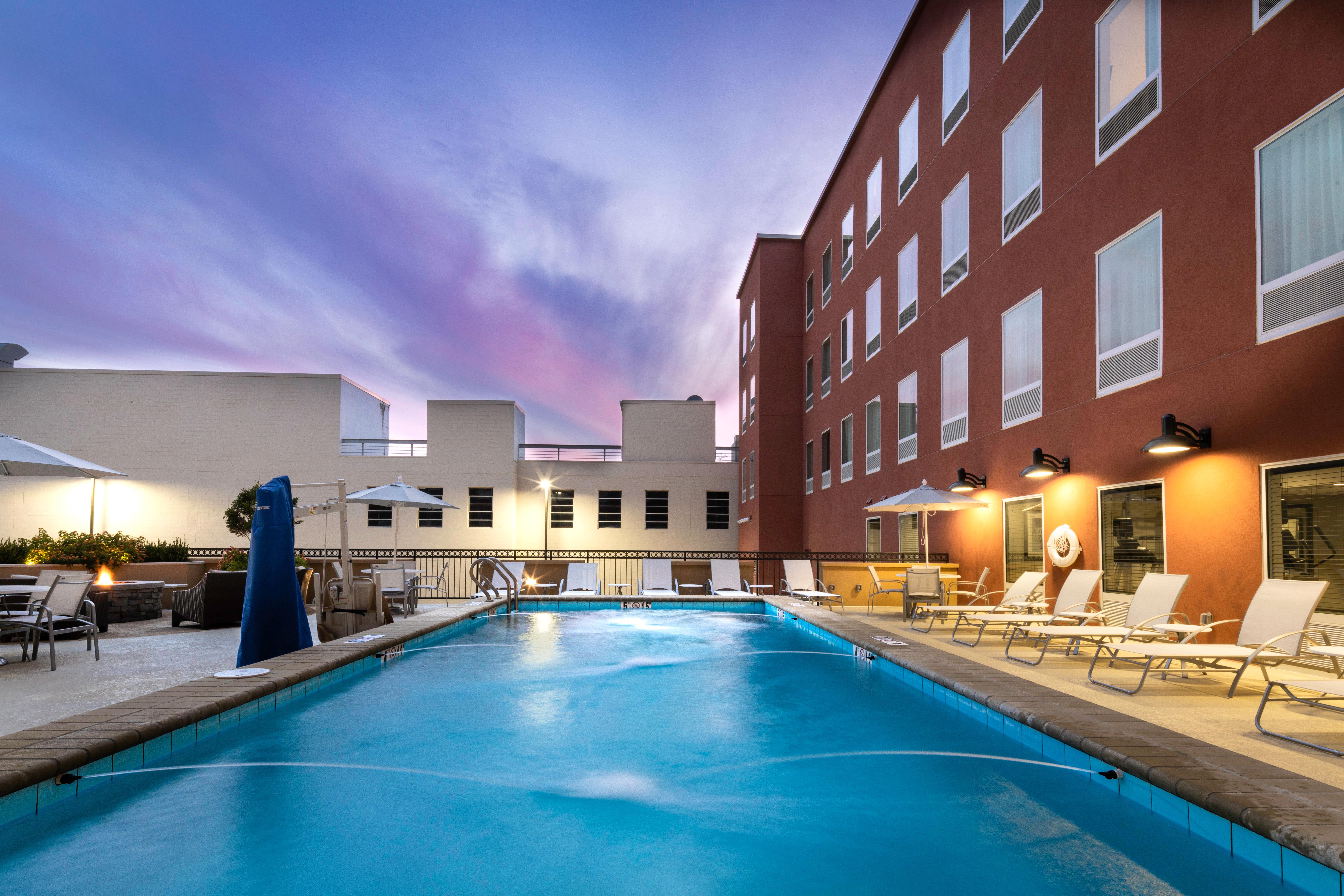 Staybridge Suites Montgomery - Downtown By Ihg Esterno foto