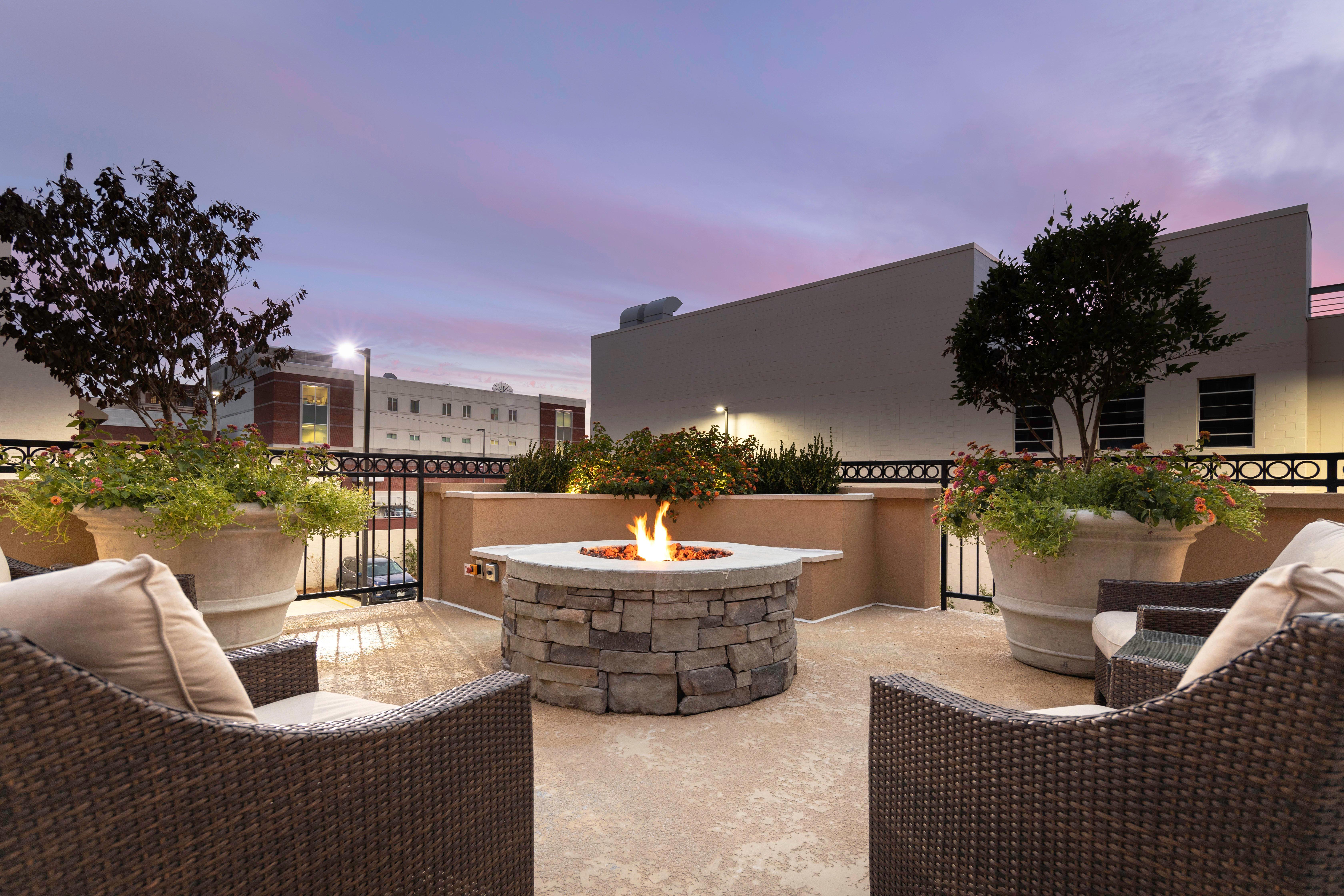 Staybridge Suites Montgomery - Downtown By Ihg Esterno foto